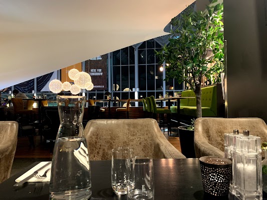 on-my-way-brasserie